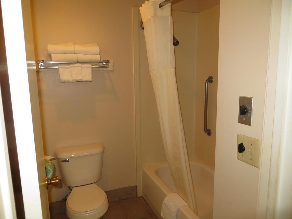 Quality Near State Fair Park Motel 2*