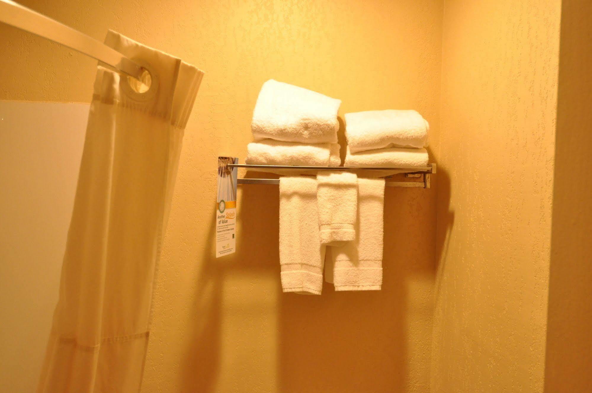 Quality Near State Fair Park Motel 2*